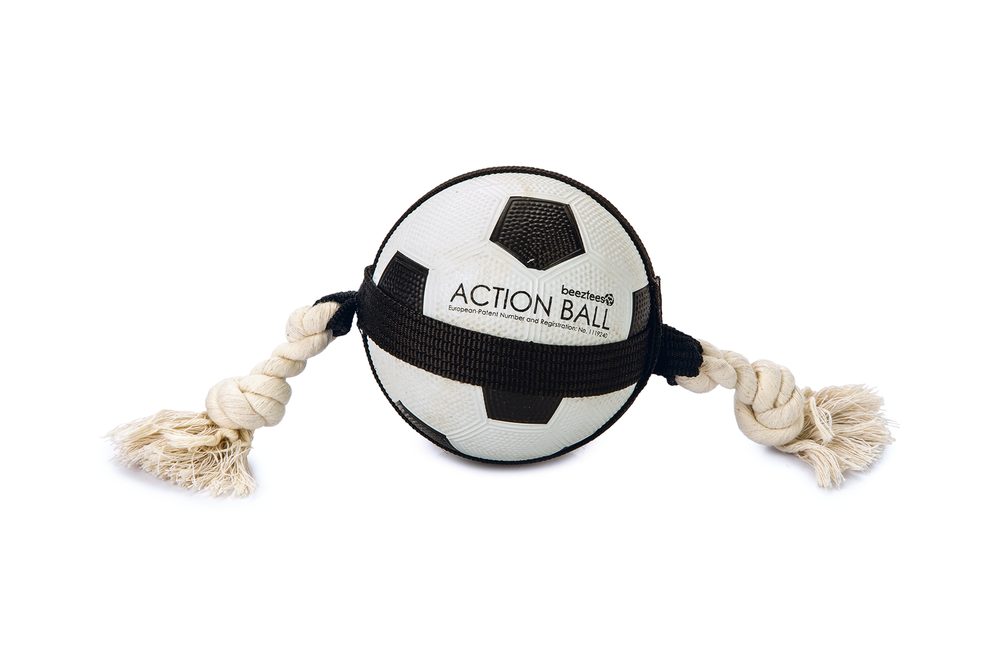 Beeztees Action Voetbal met Touw Ø 12