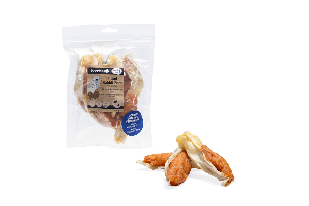 Beeztees Gevulde Konijnenoren met Kip hondensnacks 250 gram