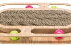 TRIXIE KRABKARTON MET SPEELGOED HOUT MET CATNIP